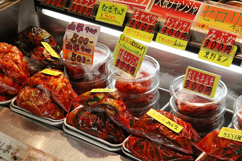 Осака, Район корейских магазинов около станции Tsuruhashi (Osaka, Korean Area of Tsuruhashi Station)